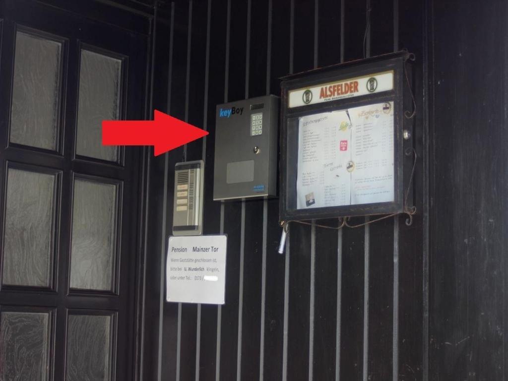 Restaurant / Pension Mainzer Tor อัลส์เฟลด์ ภายนอก รูปภาพ