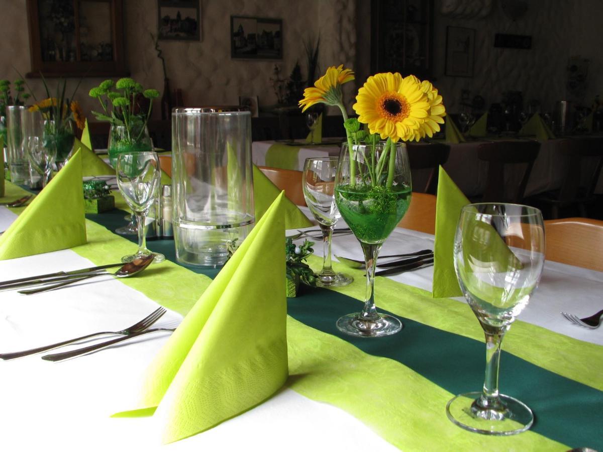Restaurant / Pension Mainzer Tor อัลส์เฟลด์ ภายนอก รูปภาพ