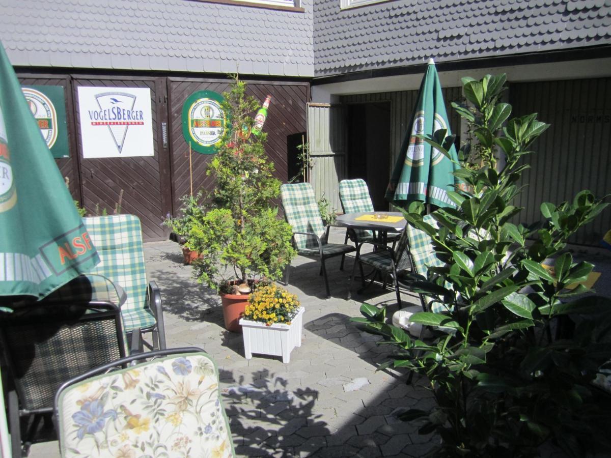 Restaurant / Pension Mainzer Tor อัลส์เฟลด์ ภายนอก รูปภาพ