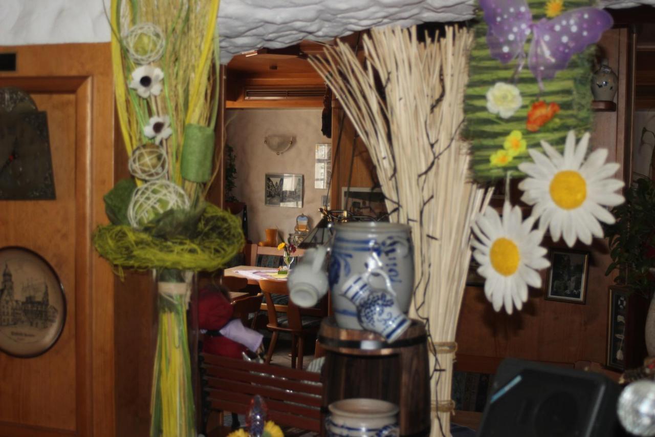 Restaurant / Pension Mainzer Tor อัลส์เฟลด์ ภายนอก รูปภาพ