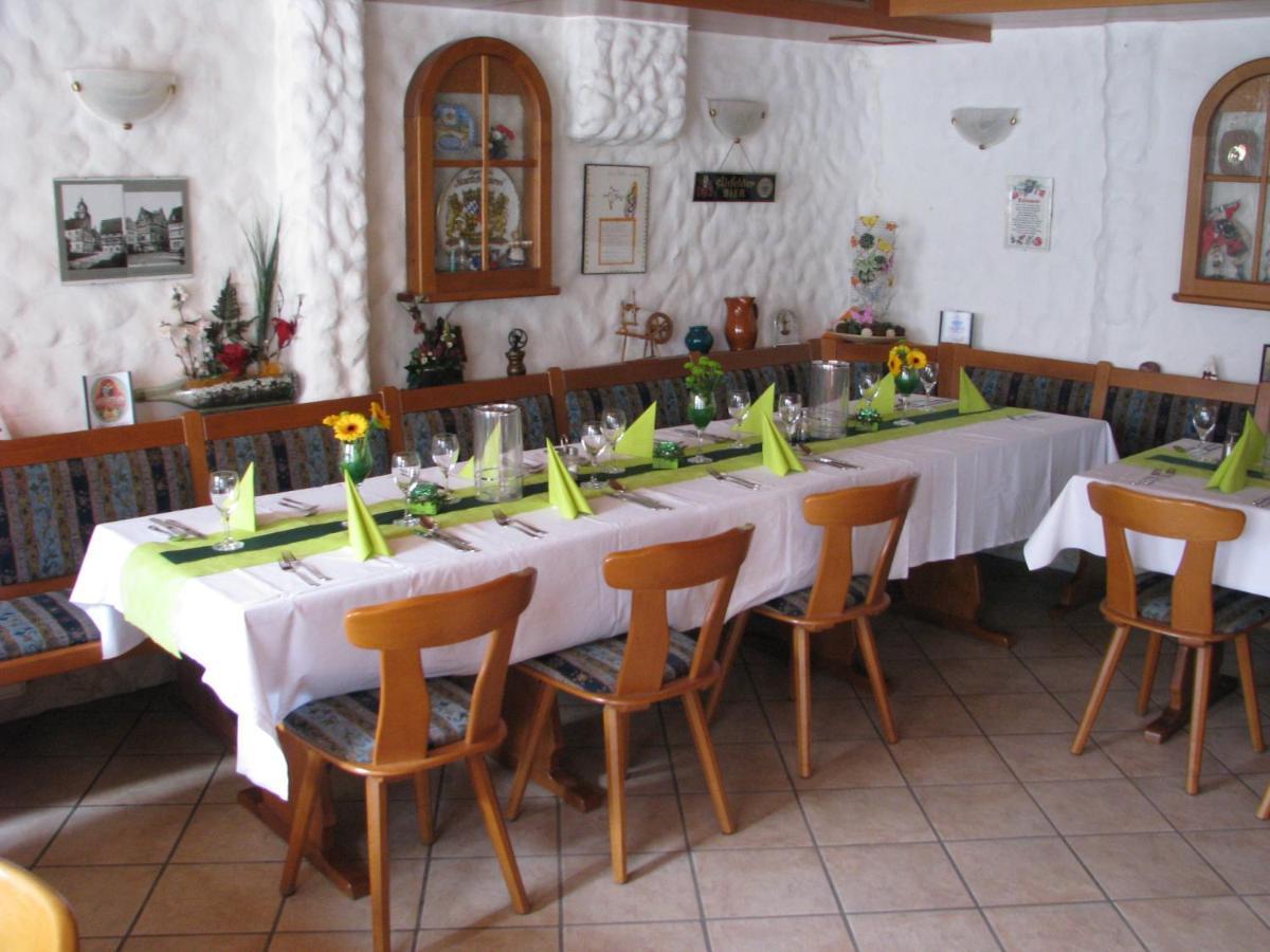 Restaurant / Pension Mainzer Tor อัลส์เฟลด์ ภายนอก รูปภาพ