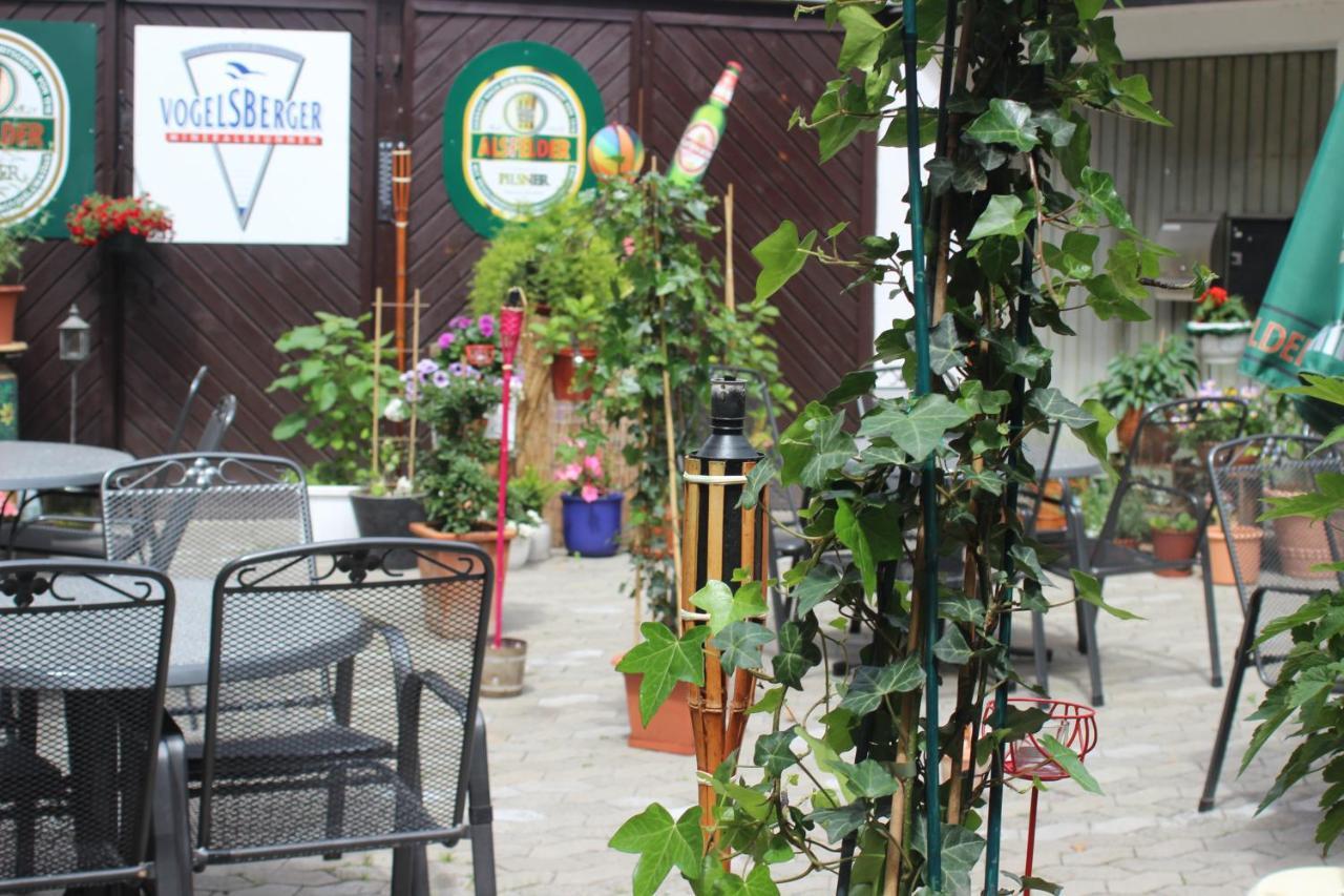 Restaurant / Pension Mainzer Tor อัลส์เฟลด์ ภายนอก รูปภาพ