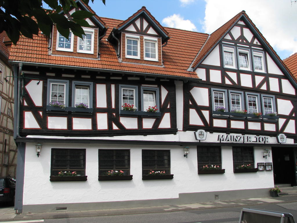Restaurant / Pension Mainzer Tor อัลส์เฟลด์ ภายนอก รูปภาพ